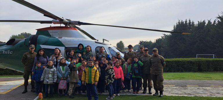 Visita Escuela de Formación de Carabineros